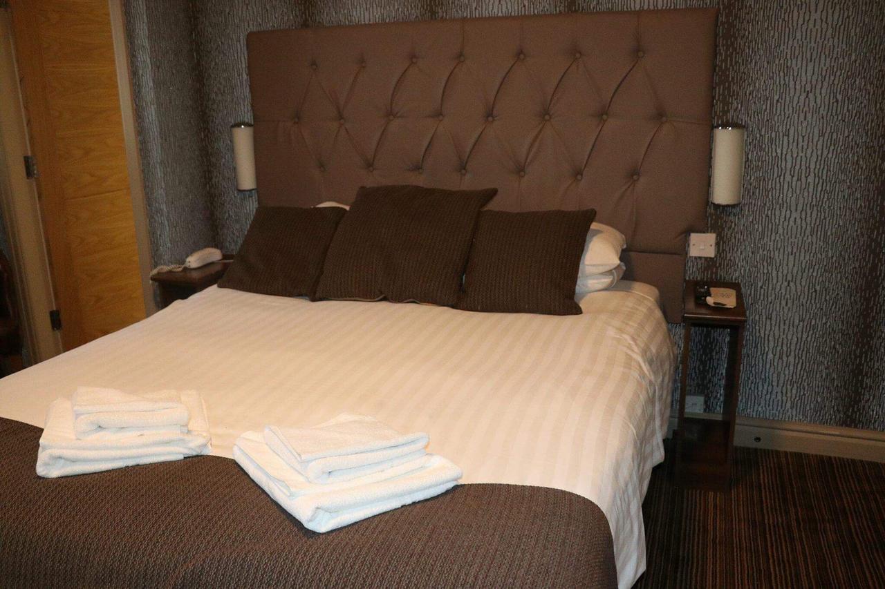 The Griffin Inn St Helens  Екстериор снимка